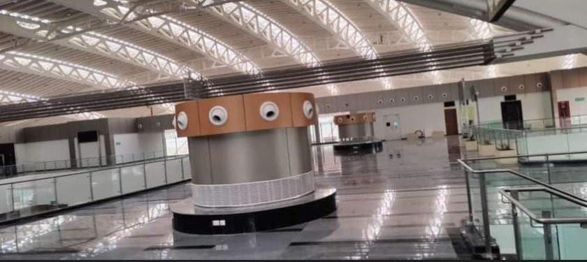 ANUpdates1's tweet photo. Veer Savarkar International Airport, #PortBlair new Terminal construction progress.

#Andamanupdates https://t.co/yKaL1hCklZ