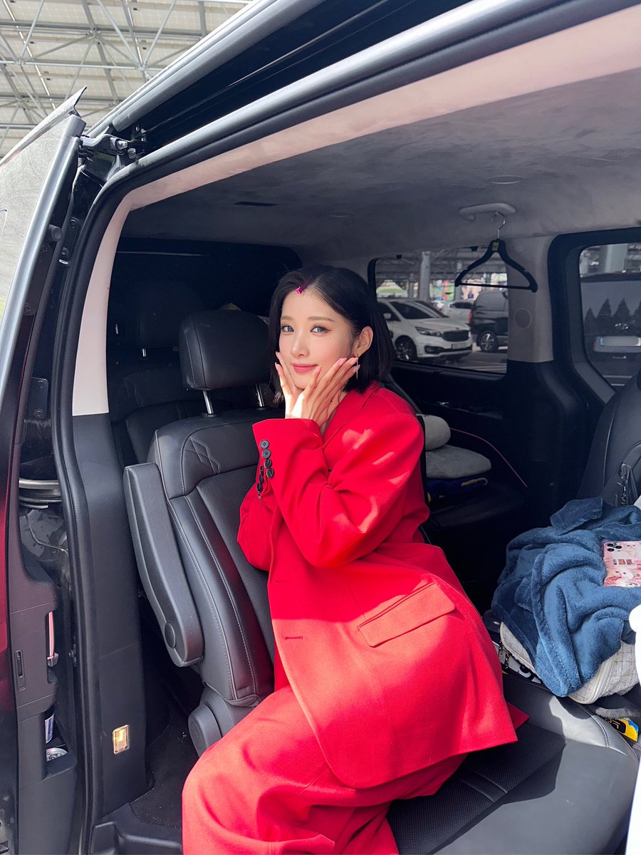 RBW_PURPLEKISS's tweet photo. [#유키]

플로리 여러분, 잠시 후 10시
첫 방송될 Mnet '퀸덤퍼즐'에서
유키의 활약 기대해 주세요❤

#퍼플키스 #PURPLE_KISS 
#Yuki #퀸덤퍼즐 https://t.co/ZPk6snPxS4