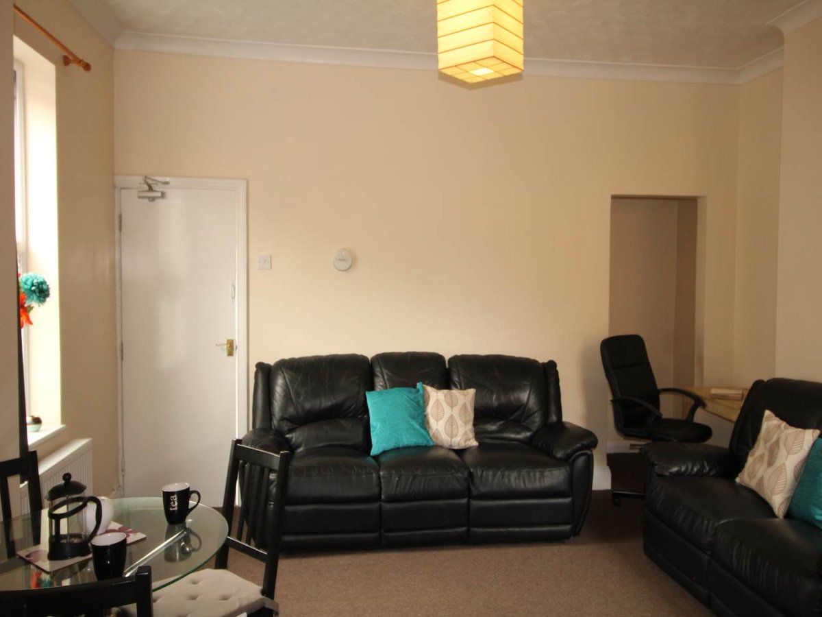 BlueiProperties's tweet photo. Property for Rent - Crosby Street, Derby

***STUDENT*** Well maintained, lovely 3 double bedroom with two bathrooms, patio furniture, tumble dryer.

https://t.co/fmVvcGBl5S

 #derby #property #rent https://t.co/KOXYMmmIob