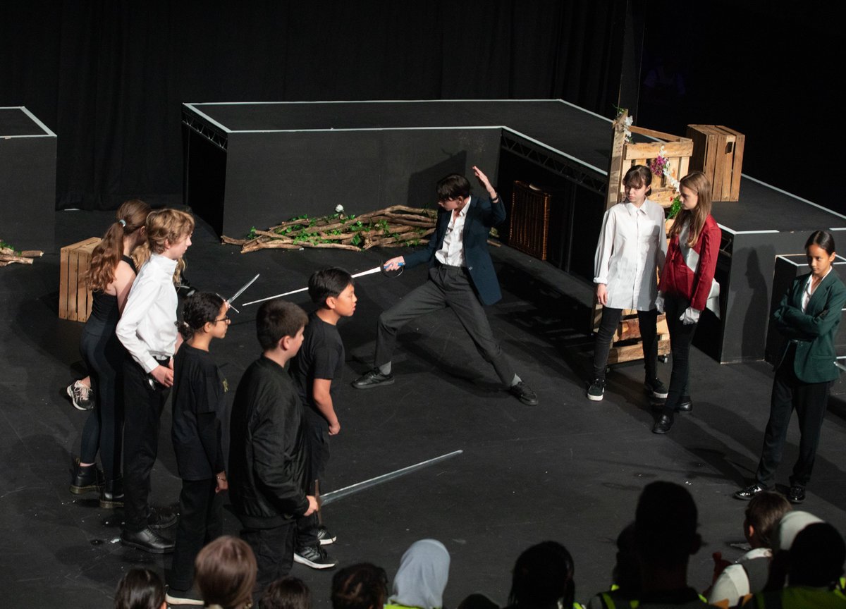 LUSPartnerships's tweet photo. We were delighted to welcome pupils from @Marlboroughsw3, one of our local partner schools for a preview of our play 'Shakespeare Un-Bard'!
Witnessing the magic unfold together, our guests thoroughly enjoyed the performance &amp; had a great time🎭#schooltogether #powerofpartnerships https://t.co/NI4DFJg9Je