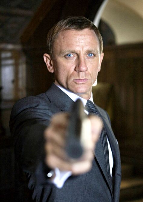 #60YearsOfJamesBond #JamesBond #movies #film #behindthescenes #filmproduction #cast #actor #DanielCraig