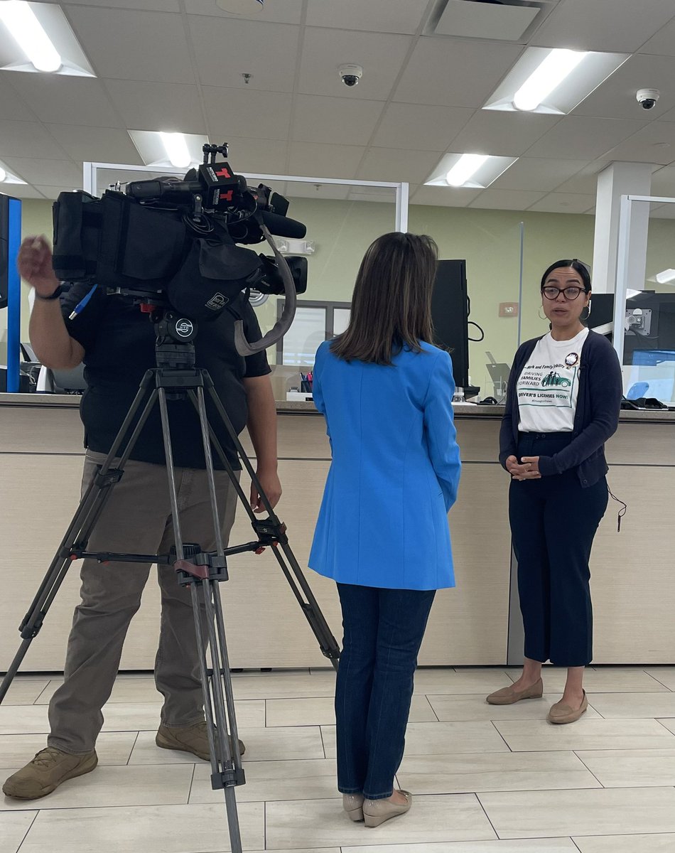 Driving Families Forward co-chair Chrystel Murrieta Ruiz at the Brockton @MassRMV this morning joined with the @ACLU_Mass and registry leaders to speak to @TelemundoNI about the ability of immigrants without status to start applying for standard MA driver’s licenses July 1!