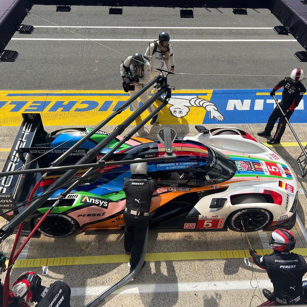 TW Pornstars - DUA LIPA. Twitter. So happy to spend the weekend with my