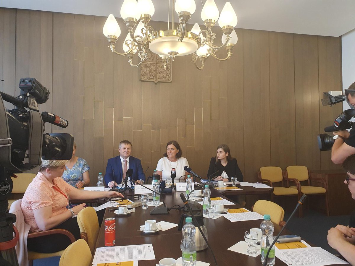 Akademie věd ČR tweet media