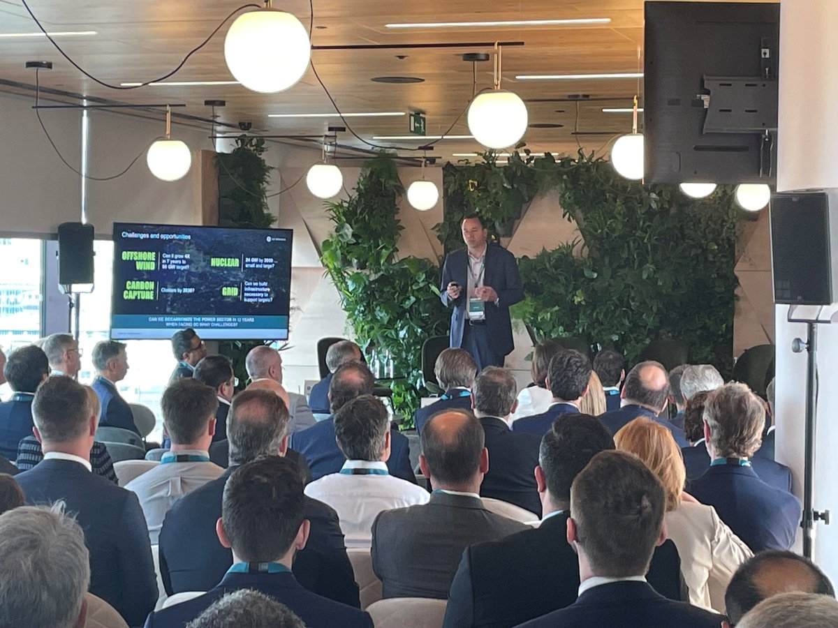 GeneralElectric's tweet photo. Today in London an outstanding group of industry experts, CEOs of the #UK’s major energy companies, politicians &amp; @GE_Vernova leaders are pinpointing actions needed for committing to, readiness for &amp; executing to meet the UK's #NetZero targets.   #FutureofEnergy #NewEraOfEnergy https://t.co/1Hq6Rtfix1