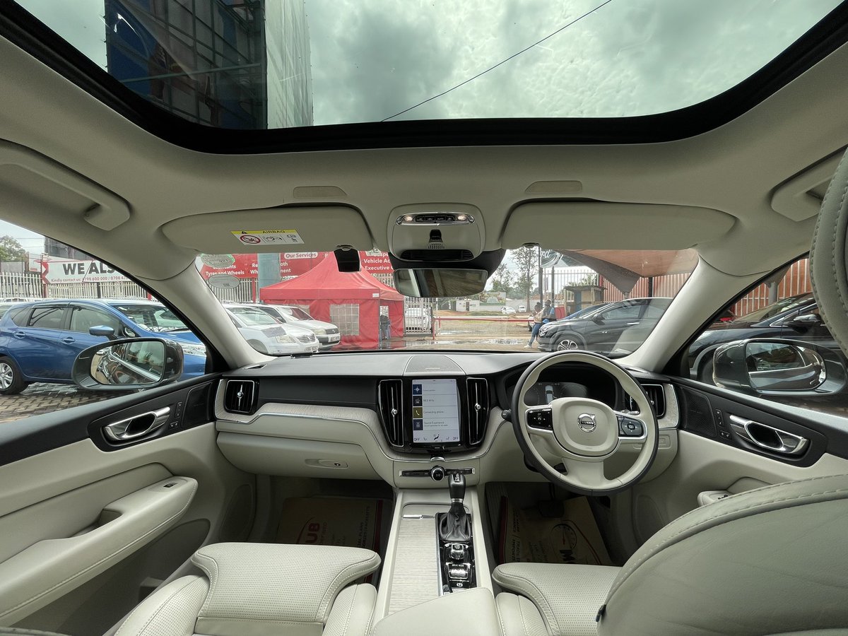 MotorhubLTD's tweet photo. The 2018 Volvo XC60 T5 AWD Inscription.
For Enquiries,
๐ฒ 0798 500 000 or 0727 200 200
๐ Next to Ridgeways, on Kiambu Roa
#MotorhubDelivers #QualityRedefined https://t.co/sNIIHGVuco