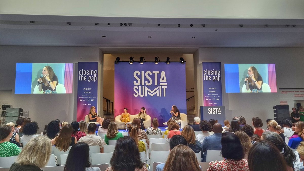 Echos_Parisien's tweet photo. 💥 En direct du #SISTASUMMIT 

Pour la 1ere édition de cet événement, @CharliePERREAU, cheffe du service @LesEchos Start-up, dévoile en exclusivité le baromètre européen @BCG x @wearesista. 

Les Echos est fier d'accompagner ce rassemblement au service des femmes entrepreneures. https://t.co/SUYIPxtH8B
