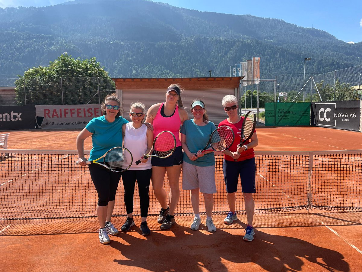 Tennisclub Domat/Ems (@tcdomatems) on Twitter photo Spiel, Spass und Training mit den #dunnasdadomat heute auf unserer Anlage. <a href="/swiss_tennis/">Swiss Tennis</a> <a href="/Graubunden/">Graubünden</a> #angebotserweiterung Spiel, Spass und Training mit den #dunnasdadomat heute auf unserer Anlage. <a href="/swiss_tennis/">Swiss Tennis</a> <a href="/Graubunden/">Graubünden</a> #angebotserweiterung