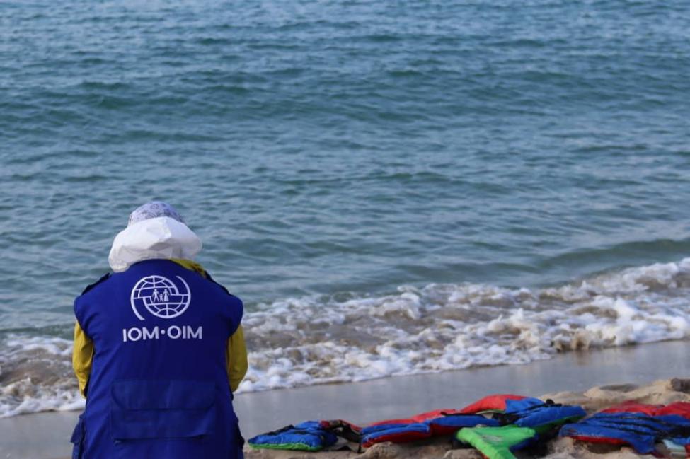 ecre's tweet photo. Nearly 3,800 people died on migration routes within and from the Middle East and North Africa (MENA) region in 2022 - the highest number since 2012.

🔗https://t.co/SUK8OiPNlV https://t.co/6fgMm7P0L5