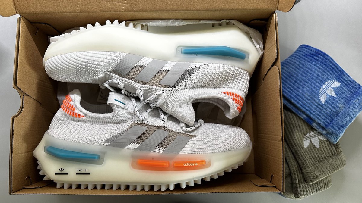RobGaleano's tweet photo. Yeezy who?? https://t.co/PK6TQu8mt5