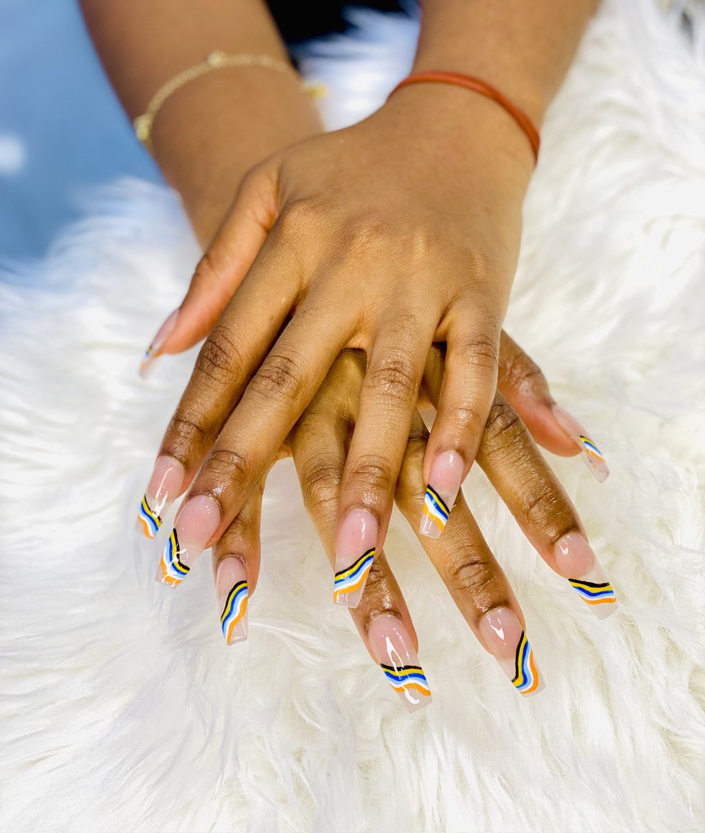 wizzyoix's tweet photo. Let ur hands do the talking https://t.co/TUvov5BLBw