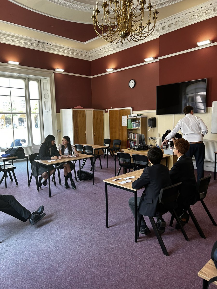 ElthamCarey's tweet photo. Lower school debating got underway this lunchtime with Year 7 students Nirvana and Brigitta 💙proposing the motion “this house believe that wild animals should not be kept in captivity” against Matthew and Zayd from Chalmers 🔴

The debates continue…

#attemptgreatthings https://t.co/u3k9R2CvzA