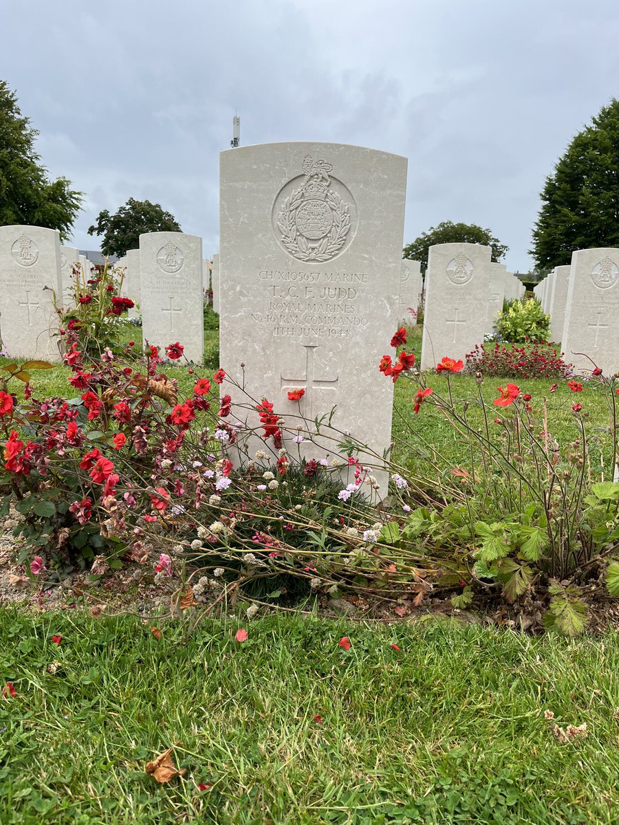 froz69's tweet photo. Great few days in Normandy,managed to find my great uncle Toms grave at Bayeux and his name on the new British memorial https://t.co/kcxgvcBJ8K