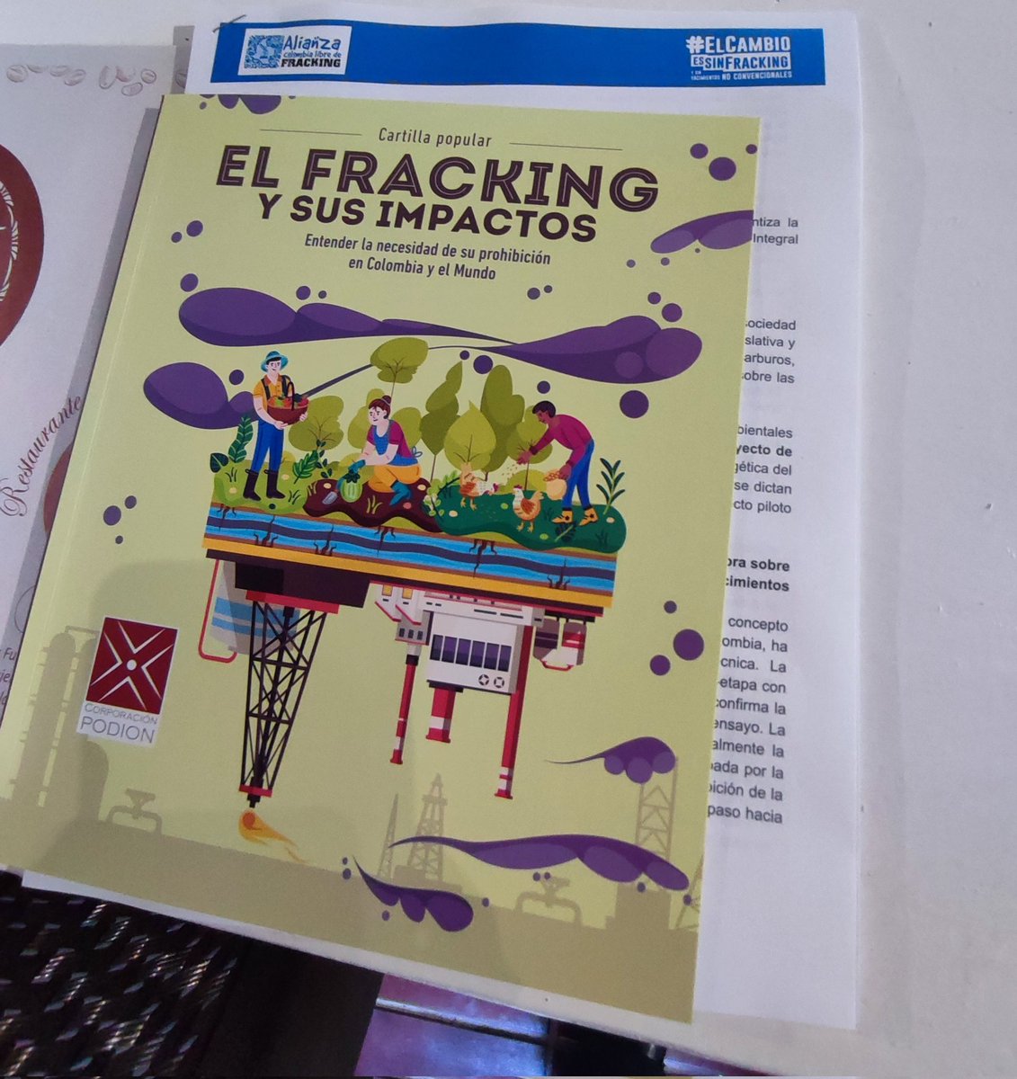 NoFrackingEnCol's tweet photo. #AEstaHora Desde la Alianza Colombia libre de Fracking hemos creado un espacio con los Representantes de la Comisión V de Cámara para hablar sobre la situación con el PL 114-2022 Senado, 413-2023 Cámara y las repercusiones a nivel social, económico y ambiental.
#SinFracking https://t.co/7Df3Bfg6Iz