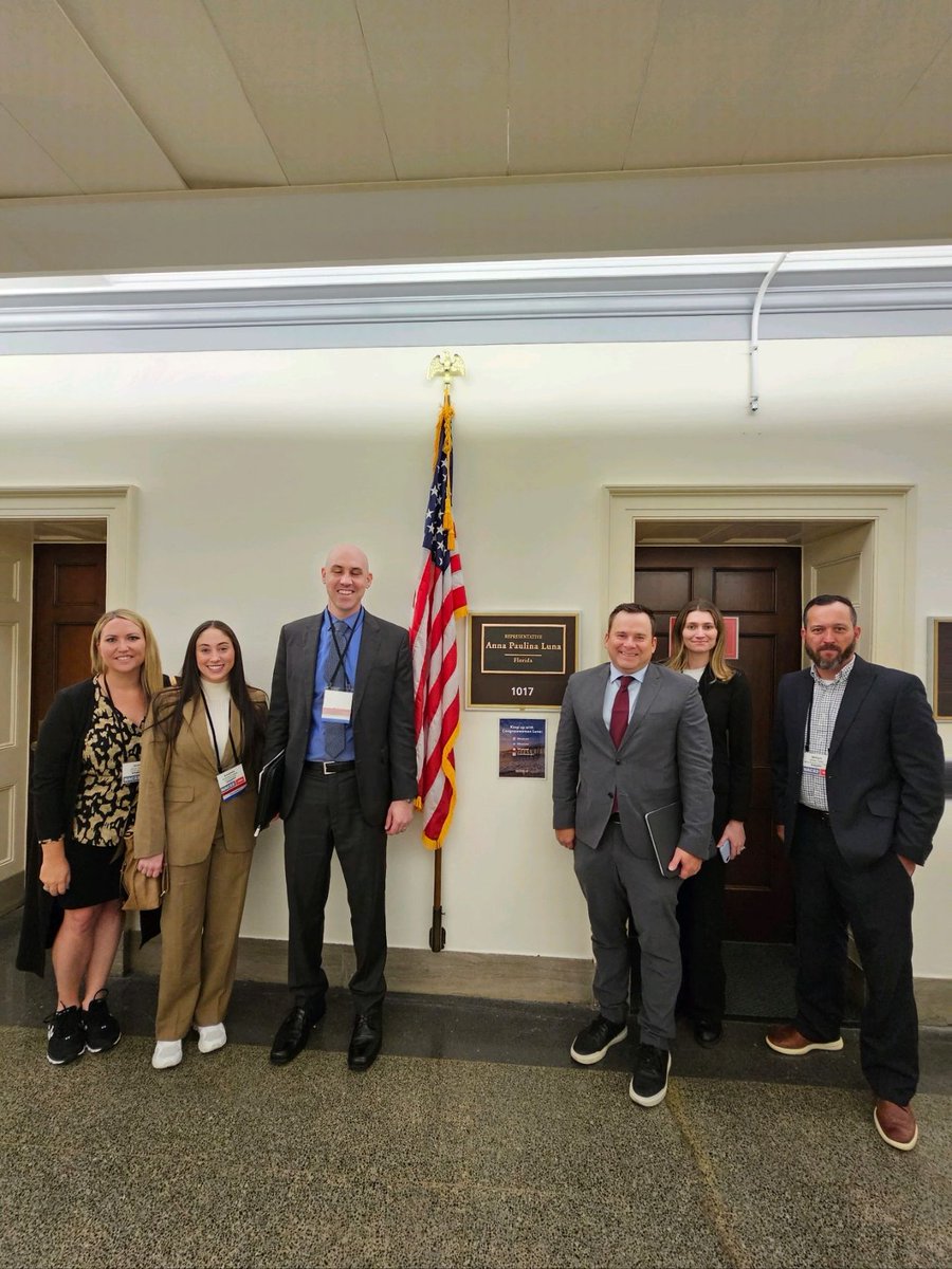 MBAMortgage's tweet photo. Industry professionals in TX, FL, LA, and OH are sharing their stories and educating elected officials about the good work our industry does for communities across the nation. Join them and sign up for the #MortgageActionAlliance: https://t.co/f6G5nW2en7. #MAAActionWeek https://t.co/sedyZ7KSsF