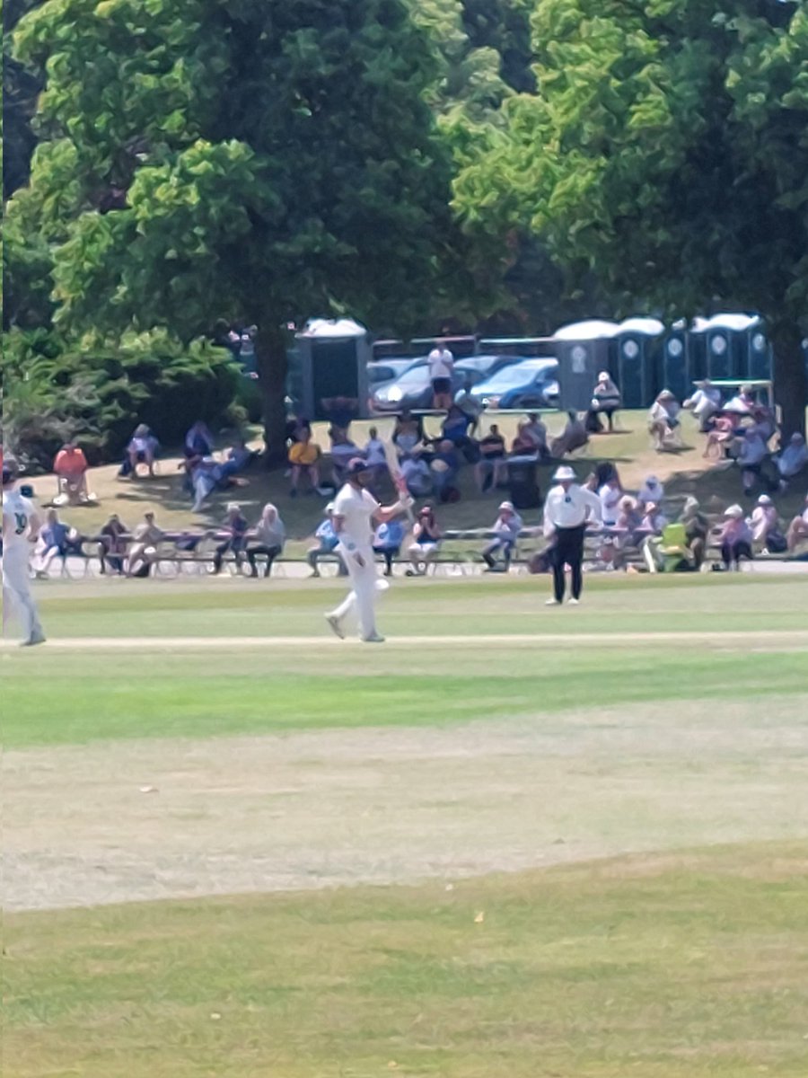 B_O_T1722's tweet photo. Things you love to see. Well batted Skip @leusdup76 #150up https://t.co/9TKkGwWUxz