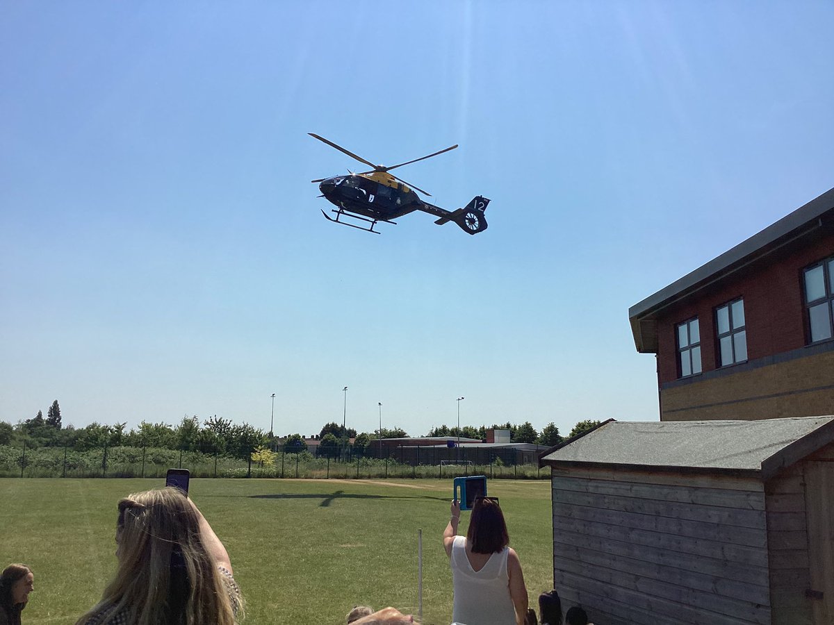 Wow! We were so lucky this afternoon to have a helicopter land on our school field! We are so excited to watch it take off later today <a href="/MabLanePri/">Mab Lane Primary Sch</a> #onlythebest