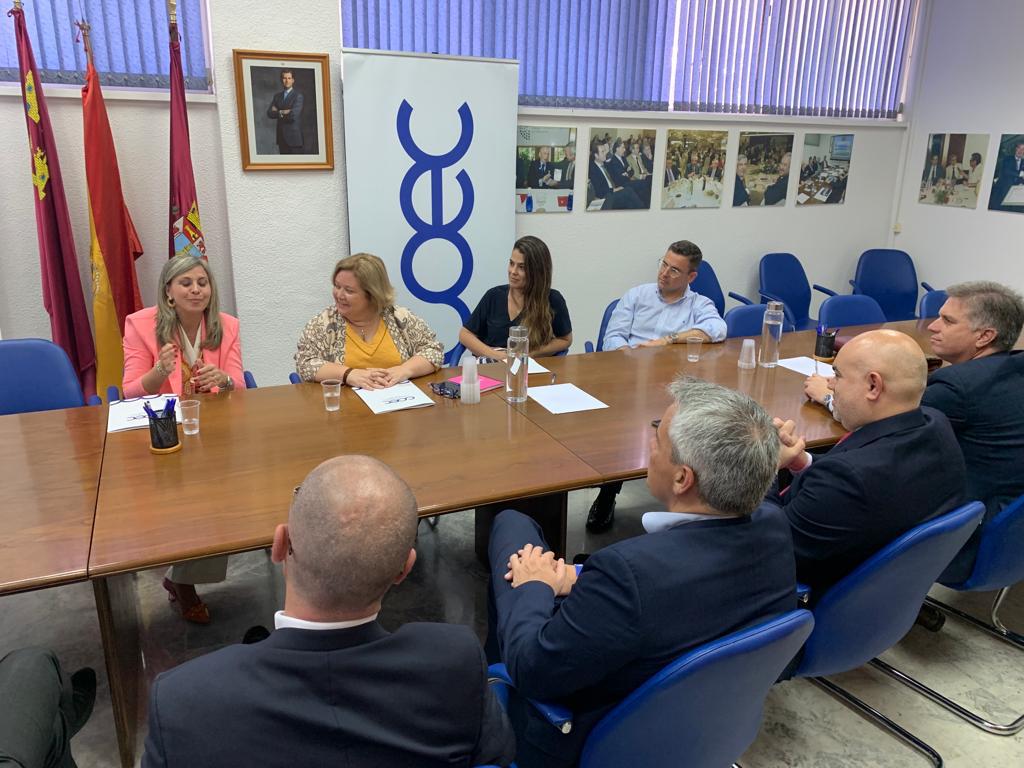 COEC_es's tweet photo. ▶️Esta mañana se ha firmado en la sede de COEC la renovación del convenio de colaboración entre @caixabank y la Confederación.  

#COEC #CaixaBank #ComarcaCampoCartagena https://t.co/Edy7CQRSKg