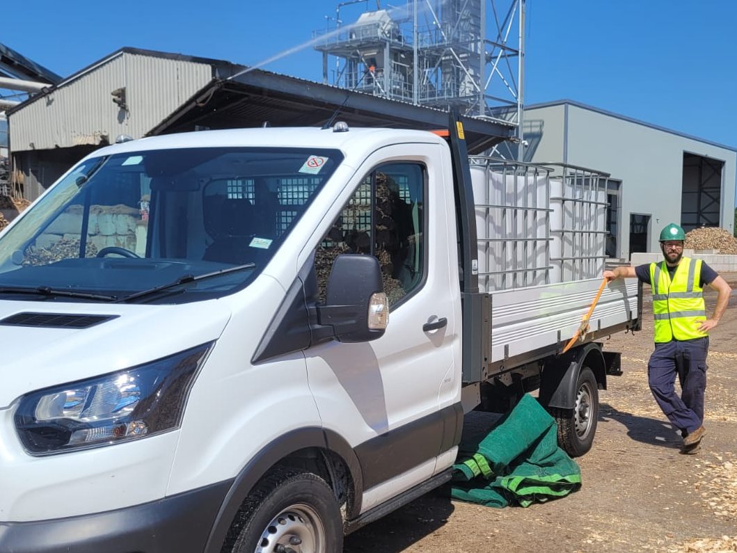BCBangor's tweet photo. Without help and support from industry it would be difficult to do our research. Access to raw materials is important for our pilot scale trials- many thanks @Kronospan helping today #freshchips #mdf #scaleup #forestproducts https://t.co/49hEnys55q