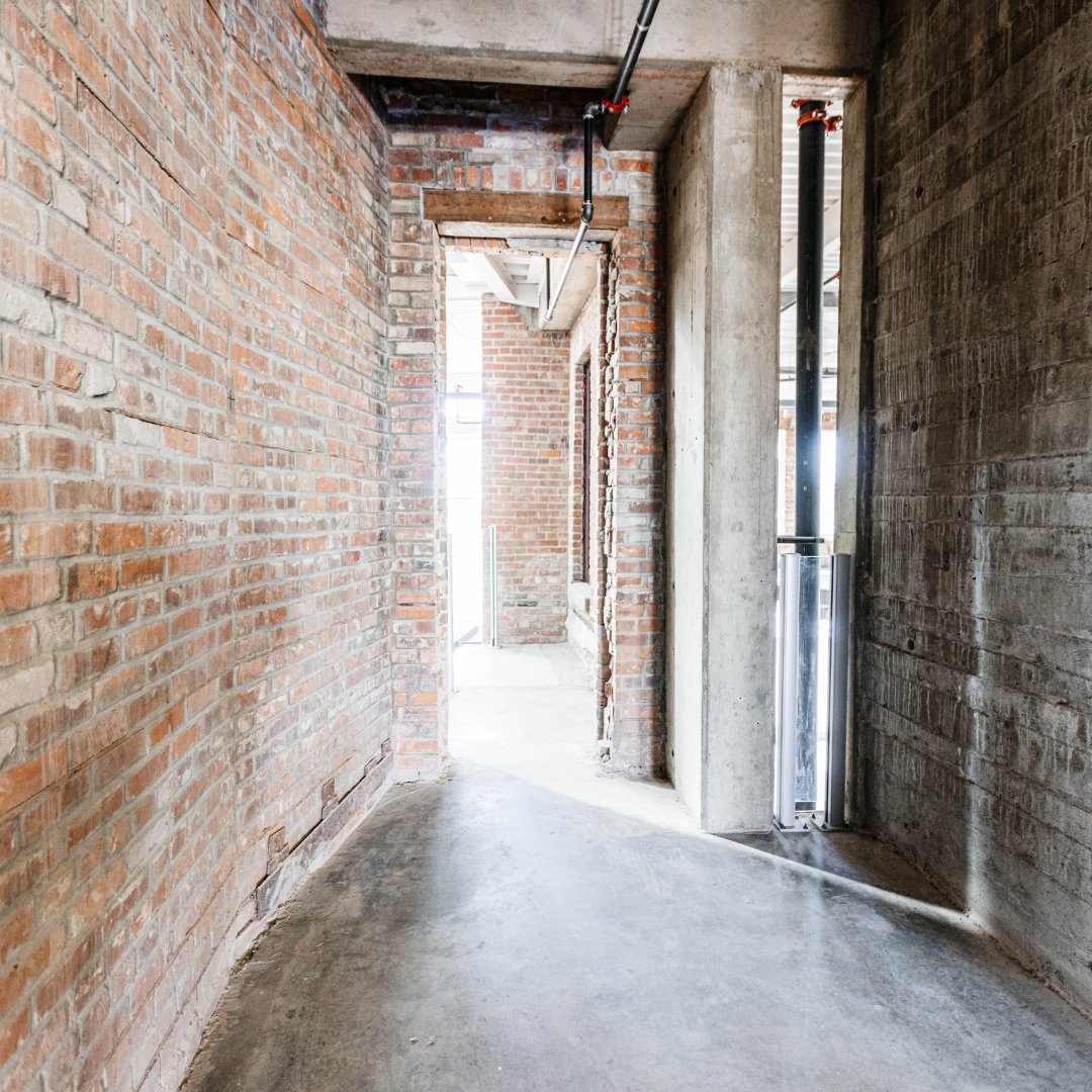 What opportunity awaits around this corner?

Let us show you.

We have a variety of spaces to show you - office space, restaurant, retail store - let your vision come to life at The Pendennis. #yegdowntown #yeg #edmonton