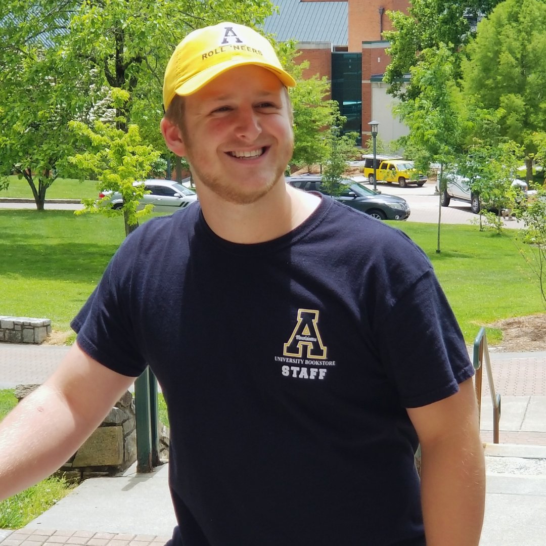 Our new ROLL 'NEERS hats are in!!! 🎉🎉🎉 Which one is your favorite? #GoApp #rollneers