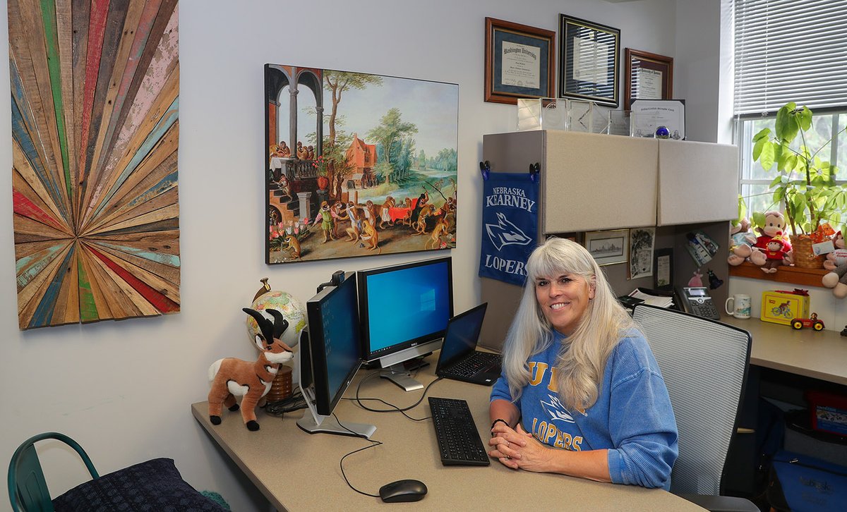 Farewell to a true inspiration, Susan Jensen, as she bids adieu to UNK after 26 remarkable years. Thank you for nurturing the dreams and aspirations of our students.

STORY: unknews.unk.edu/2023/06/12/i-w…

#BeBlueGoldBold #teaching #retire 

@timjares