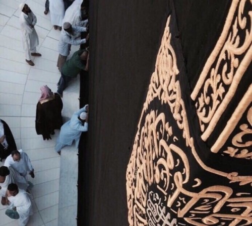 ثم تدرك أن العيب لم يكُن يوماً في ضيق رزقك.. بل في قدر رضاك ..