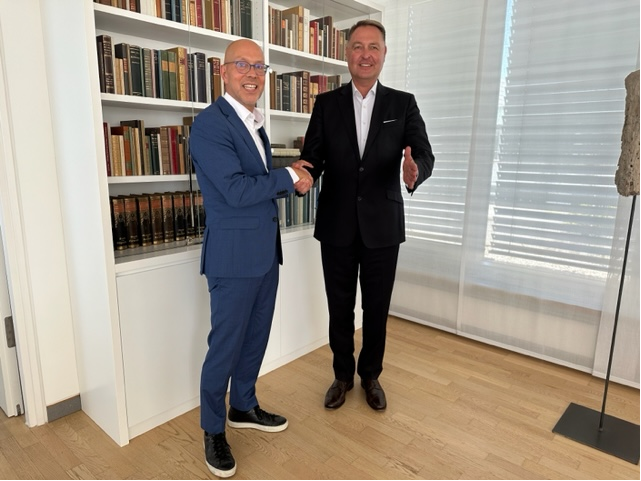 Jörg Asmussen tweet media