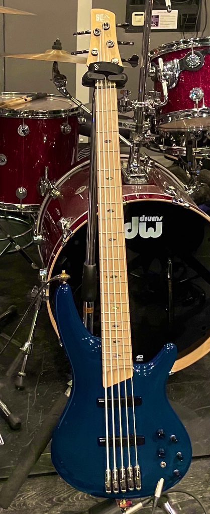 #あなたの愛機見せてください
 
1. 1969 Fender Telecaster Bass
2. Xotic XJ-1T 5st
3. 1966 Fender Jazz Bass
4. Ibanez SR2505M
 
@Fender 
@Xotique 
@IbanezJapan