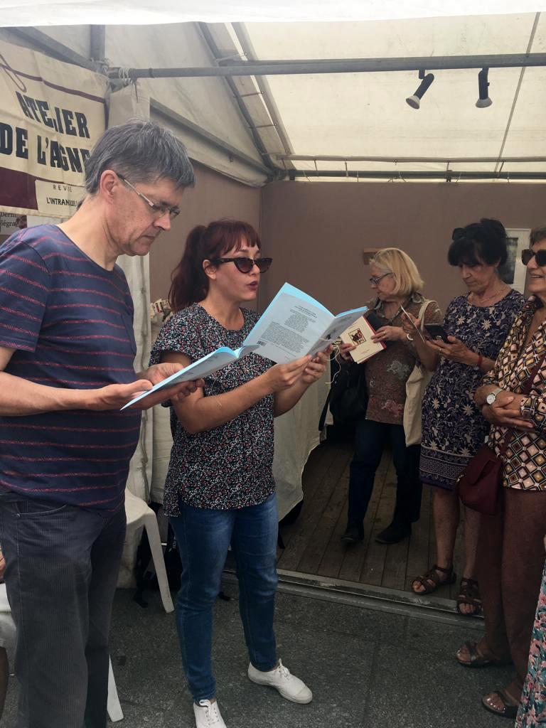 alainmarcecr's tweet photo. Lecture de poèmes de l’anthologie "Treize poètes de Cuba" éd. Atelier de l'agneau conçue et présentée par @jeannemarie16 avec #TaimiDieguezMallo sur le stand de l'éditrice ce vendredi 9 juin 2023 @MDLPParis #MDLP2023 https://t.co/QmlYrfhUvC