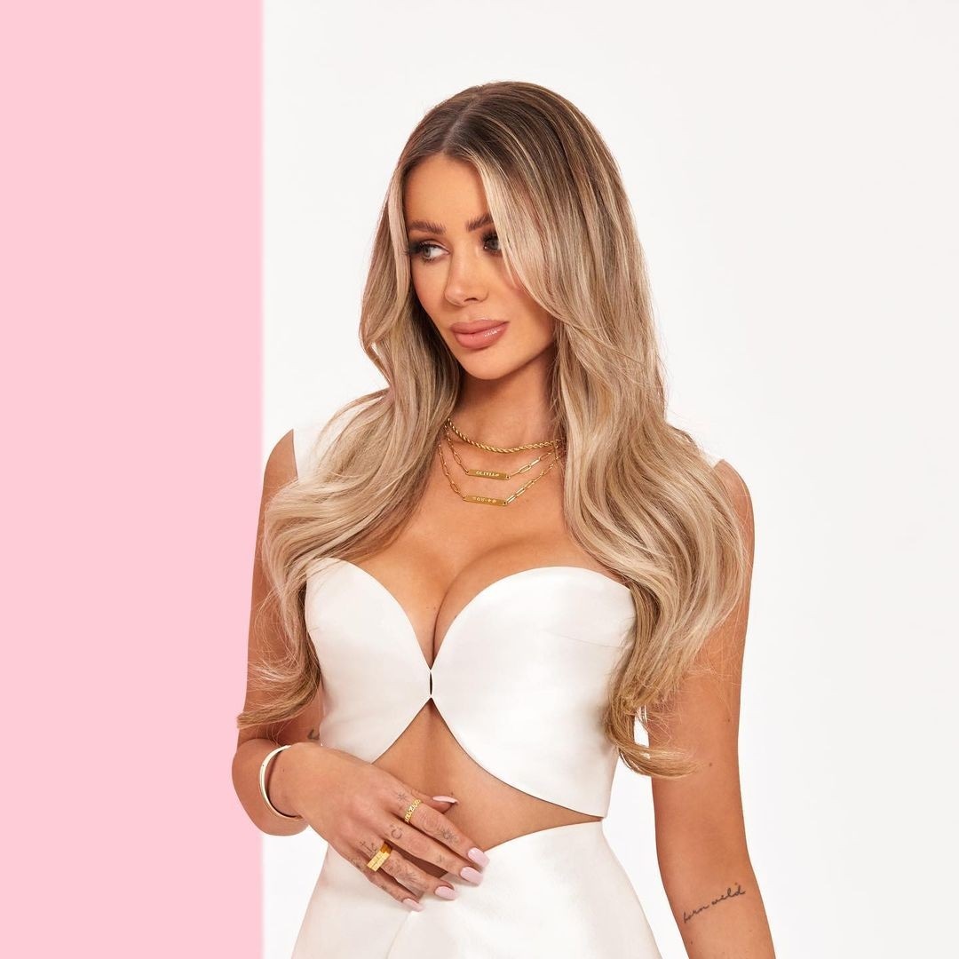 Love the look <a href="/oliviajade_att/">Olivia Attwood Dack</a> in TRAN HUNG SS2023
Styled by <a href="/ryankaystyles/">Ryan Kay</a>
Tran Hung UK <a href="/Jera_Creatives/">Jera Creative Agency</a> 
#tranhung #oliviaattwood #actress #model #styling #womenswear #silk #luneville #fashion #lfw #designer #vietnam #asian #artist #editorial #positivefashion #sustainablefashion