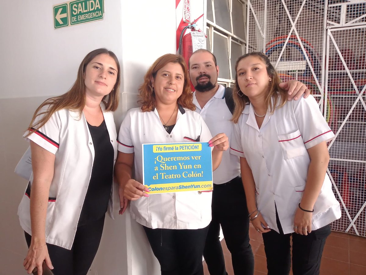 ShenYunalColon's tweet photo. ¡Profesoras de la Escuela Especial El taller, en San Miguel de Tucumán expresaron sus ganas de ver Shen Yun en el Teatro Colón!
Cada día son más los argentinos que quieren vivir en un país libre y soberano. https://t.co/hnC1kRNChf