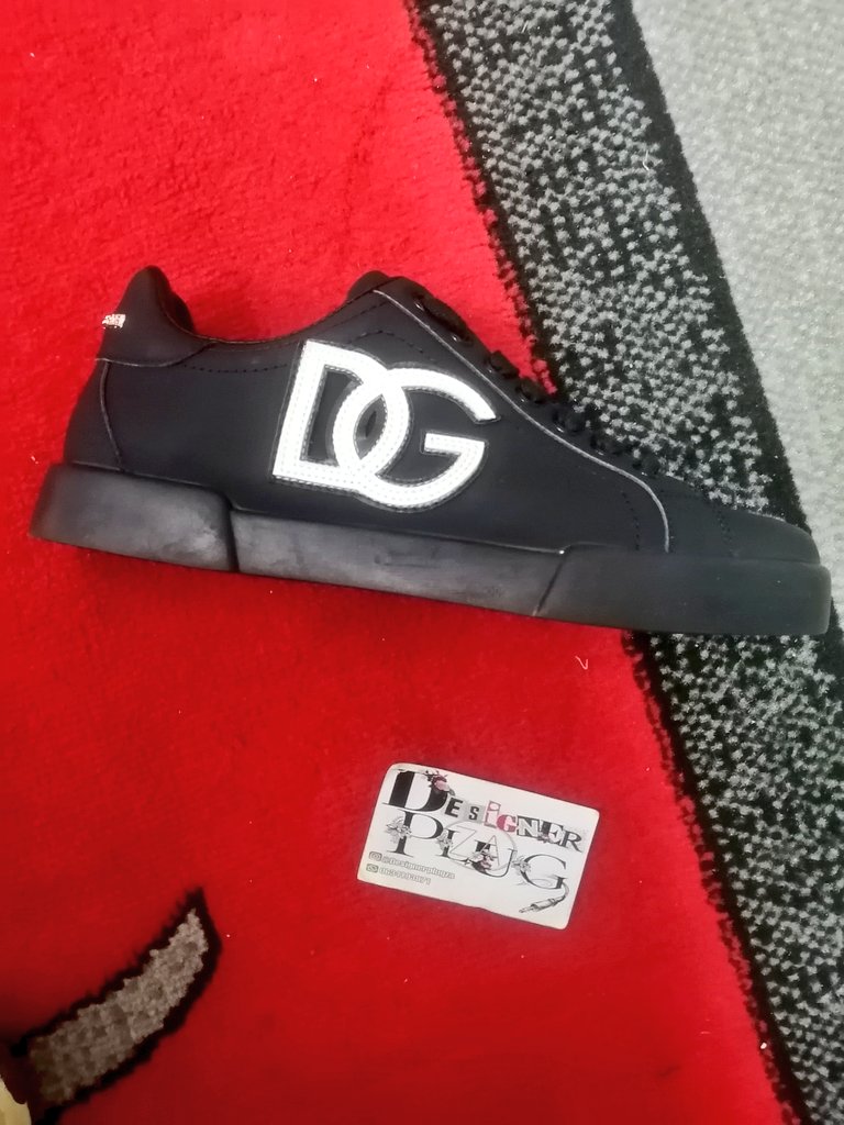 DesignerPlugZA's tweet image. Shop dolce and Gabbana @DesignerPlugZA

Size 39-43

Delivery takes 3 days nationwide for R100