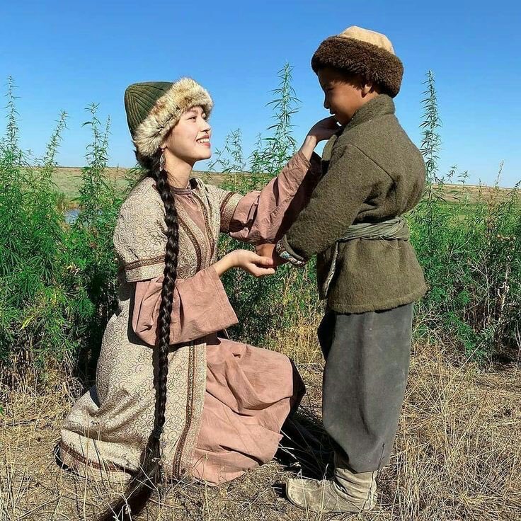 “İnsanları kurt belle, kuzu çıkarsa bahtına.” 

Hüseyin Nihal Atsız