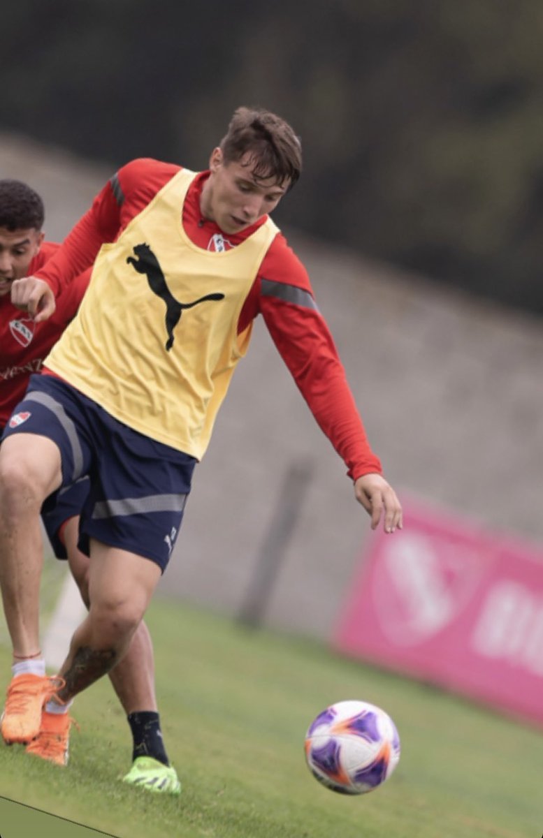 Mati_Martinez's tweet photo. 🔴 SAYAGO | #Raya2 tenía tiempo hasta el 31/5 para ejercer la opción de compra por David Sayago.

📌Teniendo en cuenta que se venció la fecha, #Independiente pidió la restitución del préstamo y fue concedido ayer.

📌Solo falta que AFA lo habilite por la lesión de Da Rosa. https://t.co/PKrTh7bc0j