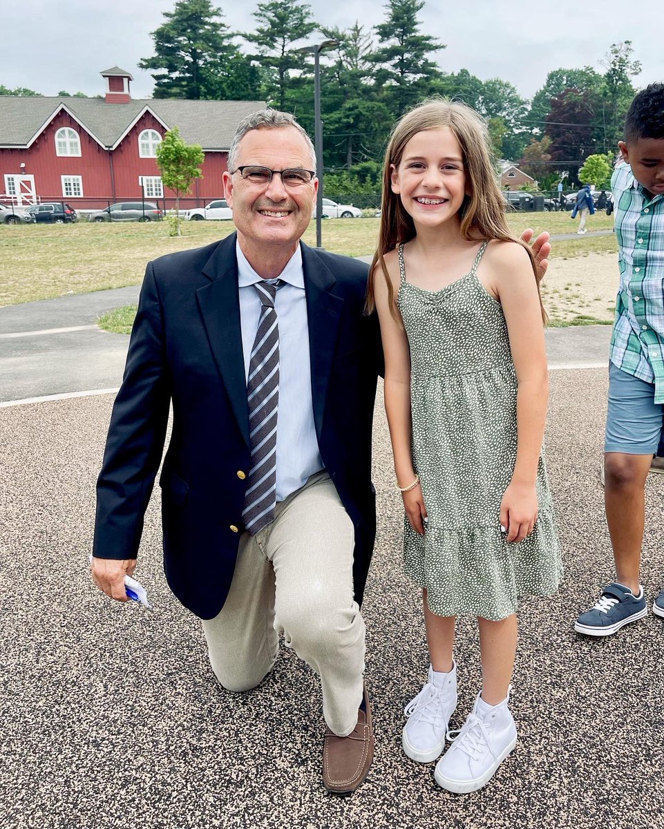 We have ourselves a 4th Grade graduate!  Our Primary Years at Strawberry Hill were filled with an abundance of growth.  We were blessed with amazing teachers who always looked after our girl and have made lifelong friends.  We are so proud of this incredible kid 💜
