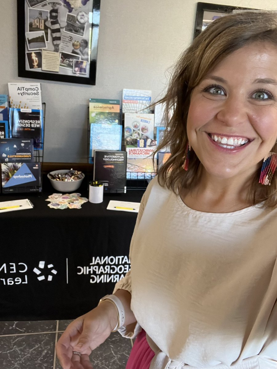 HickleNGL's tweet photo. Ready to roll in San Angelo at the Region 15 STEAM Conference.  Come by to say hi, and check out our amazing products! #NGL @CengageLearning https://t.co/FGVO6DvIQI