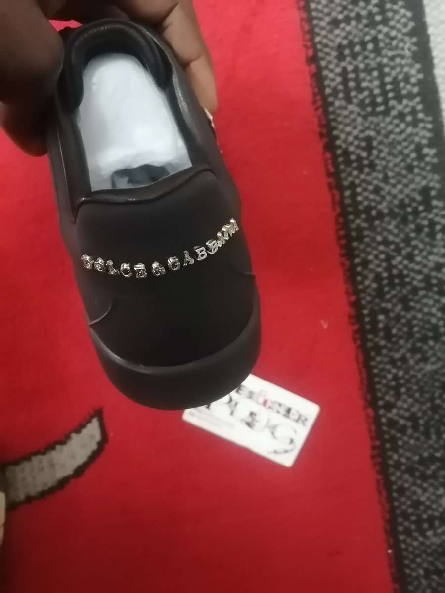 DesignerPlugZA's tweet image. Shop dolce and Gabbana @DesignerPlugZA

Size 39-43

Delivery takes 3 days nationwide for R100