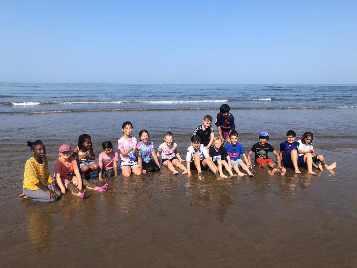 Year 4 having another amazing day at Boggle Hole - fossil hunting and rock-pooling and they’ve also spotted a seal! #Intrepid #MoorlandsWay #Moorlands125 #LeedsPrep