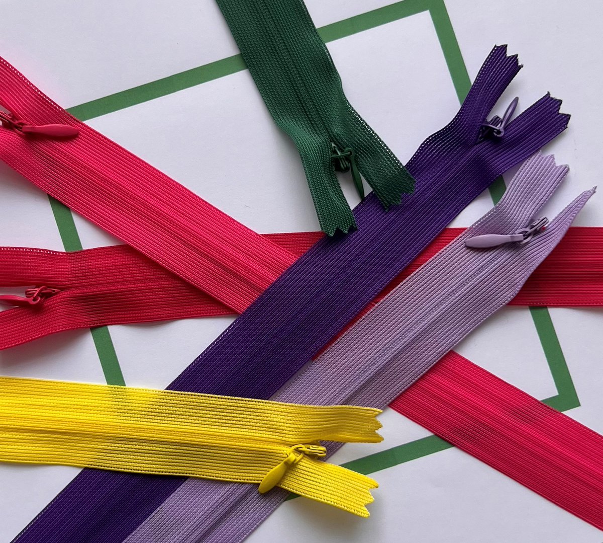 Stickapin's tweet photo. Invisible zips! Where? Just here!
https://t.co/o0NmtF50DA

New colours and many sizes available.
#Invisible #Concealed #Zips https://t.co/5PZ1DIVIuh