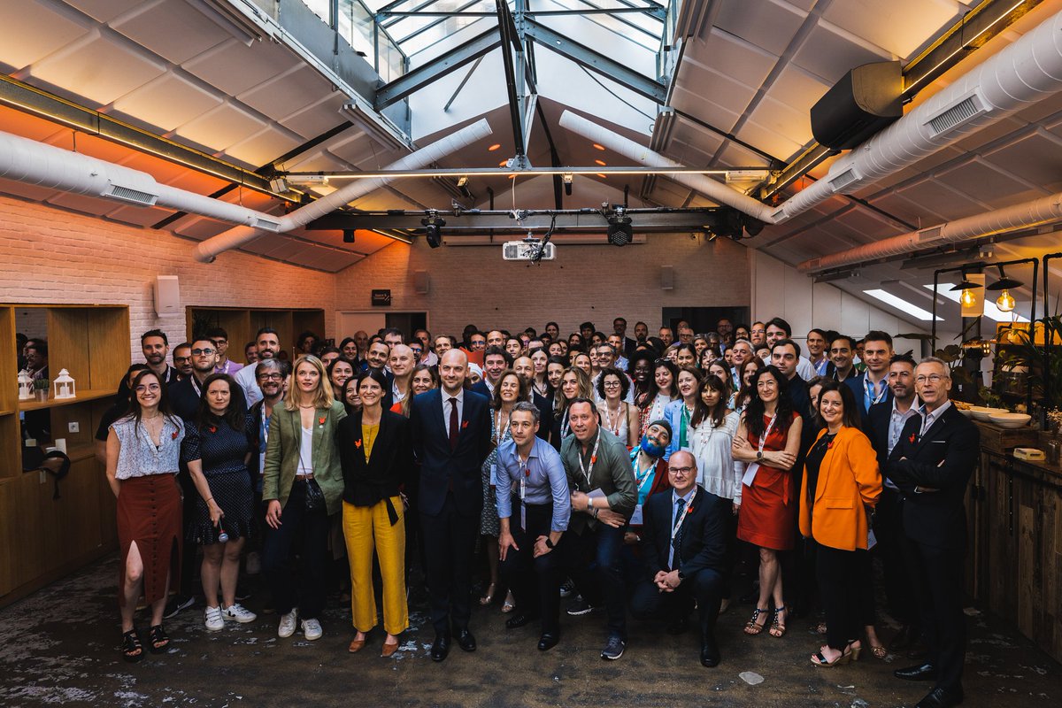 jnbarrot's tweet photo. Très heureux de retrouver les formidables représentants de nos Capitales et Communautés @LaFrenchTech en amont de @VivaTech, qui portent notre écosystème entrepreneurial partout en France et dans le monde. https://t.co/Er2s841ZrE