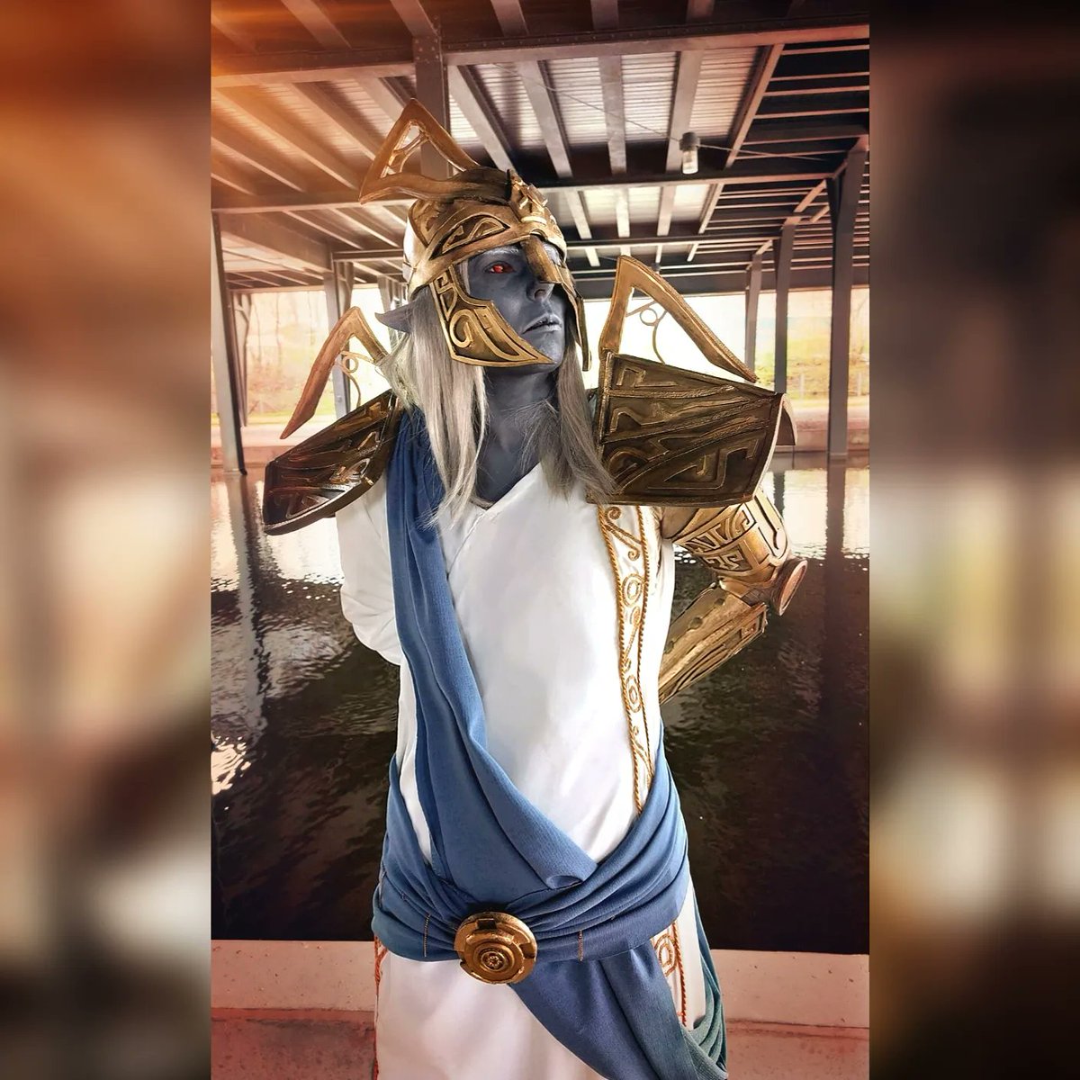 TheMadTinkerer_'s tweet photo. Strange. I spent lifetimes here in the world of tangible-forms, but each time I emerge from the throne, it's like I'm seeing it for the first time. Broken, impoverished... beautiful."
#sothasil #elderscrollsonline #ClockworkCity #cosplay #morrowind #Bethesda #almsivi https://t.co/NewRd6bhN2