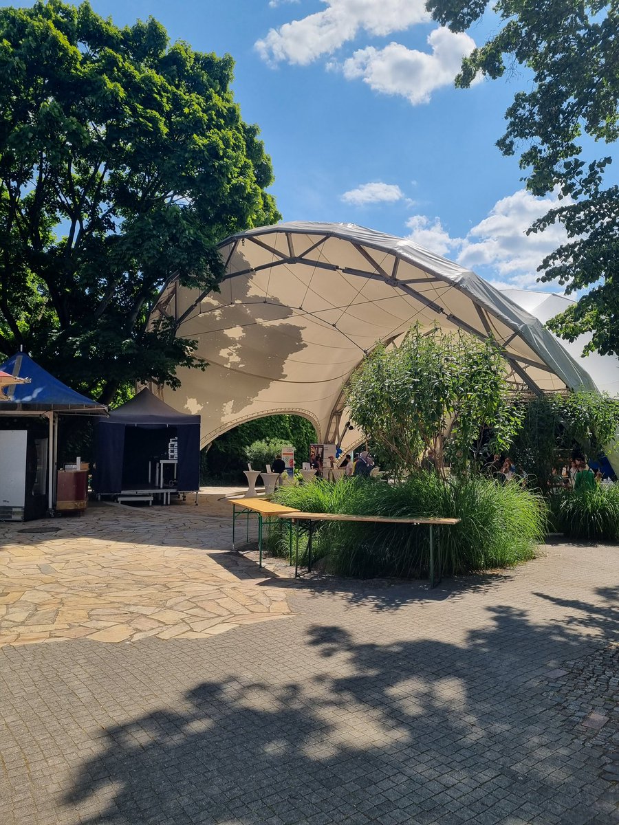 BBE_Info's tweet photo. Es geht los: 
Alles ist fertig aufgebaut und wir warten auf unsere Gäste. Wir freuen uns🥳

Folgt uns für mehr! #20jahrebbe https://t.co/aWTzv0NsKm