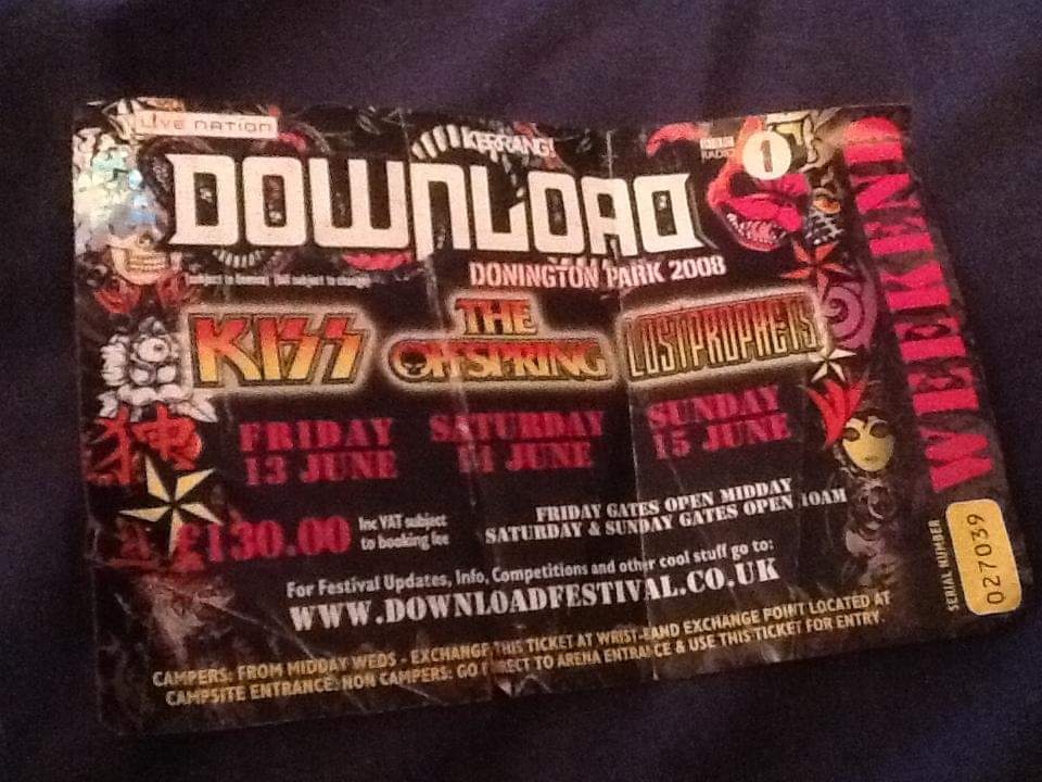 This year was the first time I saw Kiss and Judas Priest and they were both so frigging amazing!!!!!

#suzysmusicalworld #music #musiclover #blastfromthepast #ticket #gigticket #backintheday #gig #liveband #band #concert #giganniversary #download #downloadfestival #2008