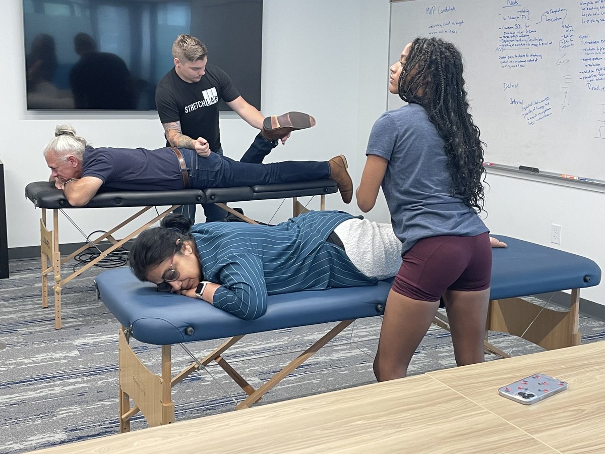 costrategix's tweet photo. The culmination of Wellness Month at CoStrategix included a salad bar from Green District and "flexologists" from The Stretch Lab. Ahhh... it felt so gooood! Did you know that stretching reduces muscle and joint pain, improves posture, and reduces stress? https://t.co/tPb7FjRcZD