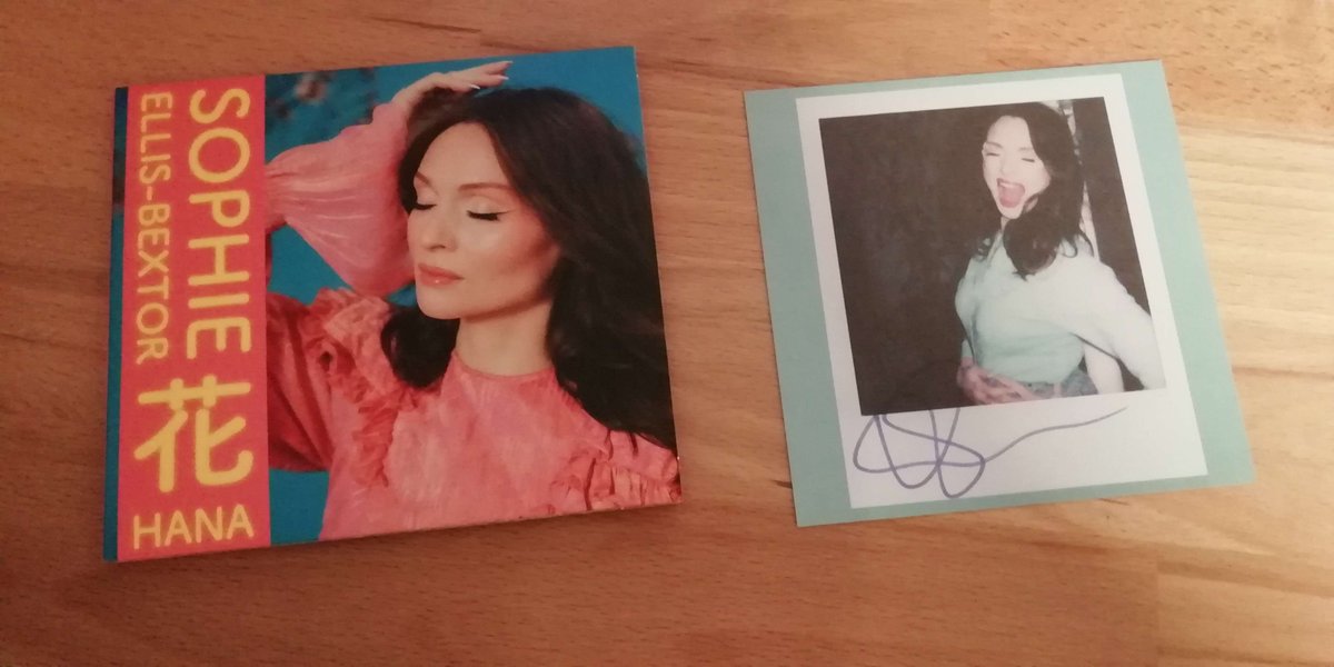 Irahs99's tweet photo. @SophieEB I just got your new album delivered to Germany. Also thanks for the amazing concert in Hamburg in March! https://t.co/LIH5voYfQa