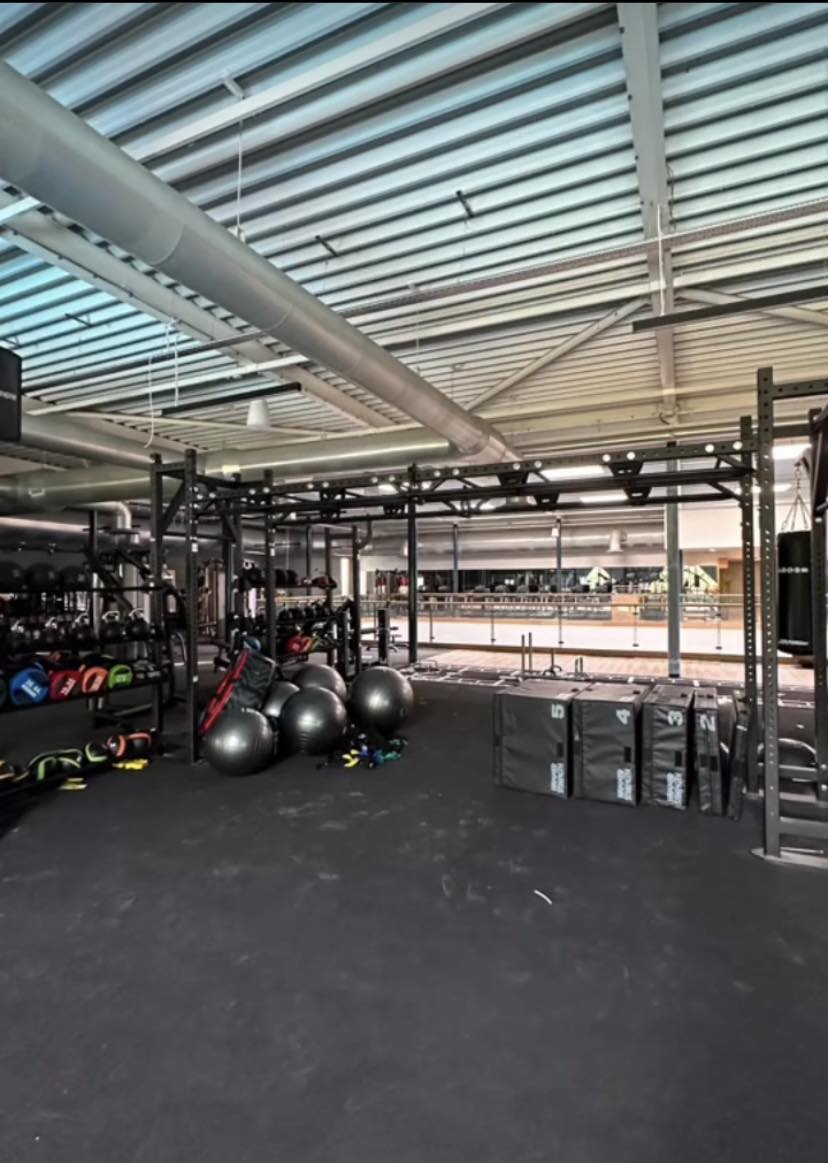 escapefitness's tweet image. We are excited to be a part of David Lloyd Manchester’s gym revamp!

Incorporated on the Escape Octagon frame is the new MARS 2.0 screen with Nucleus Free Weights and functional Corebags.

Check out their Instagram post here: instagram.com/reel/CtYbbyMIz…

#EscapeFitness #davidlloyd