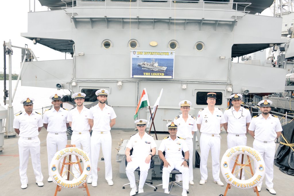 French Navy Ship Beautemps-Beaupre visited #Kochi from 09-13 Jun 23. Cross deck visits at harbour, professional & social interactions were held b/n #IndianNavy & #FrenchNavy enhancing interoperability b/n both the Navies.
#Bridgesoffriendship
#Maritimepartners.🇮🇳  🇫🇷