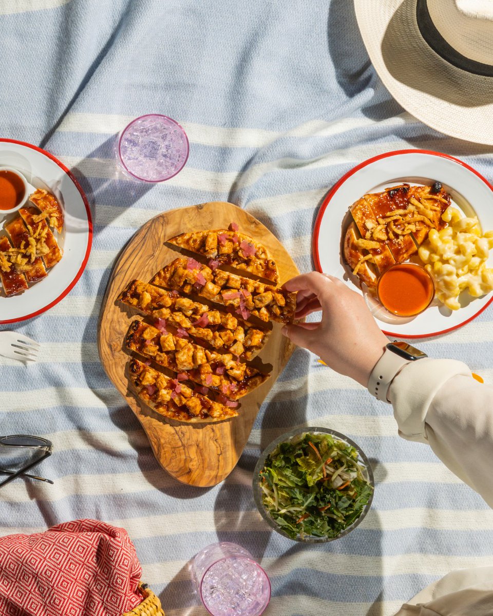 Say hello to your new BBQ go-tos ✨ Choose the no mess, no stress route this 4th of July—with easy dishes that go straight from counter to cookout. 

Order from our July 3 menu: tvla.co/339