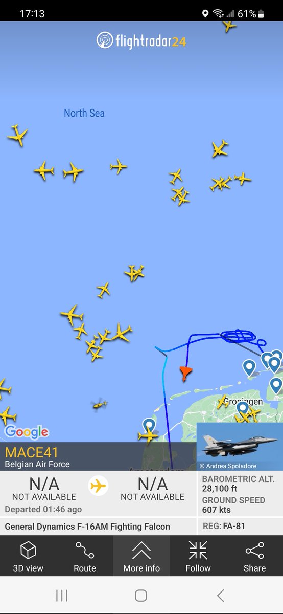 stoogemcd's tweet photo. @flightradar24 Same time https://t.co/2764l8YDBQ